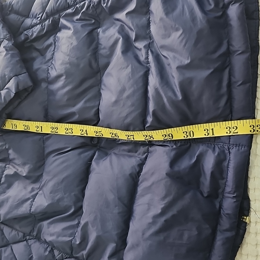 Michael Kors Navy Quilted light weight Puffer Jacket W/ Hood & Size M Packable - Picture 14 of 15